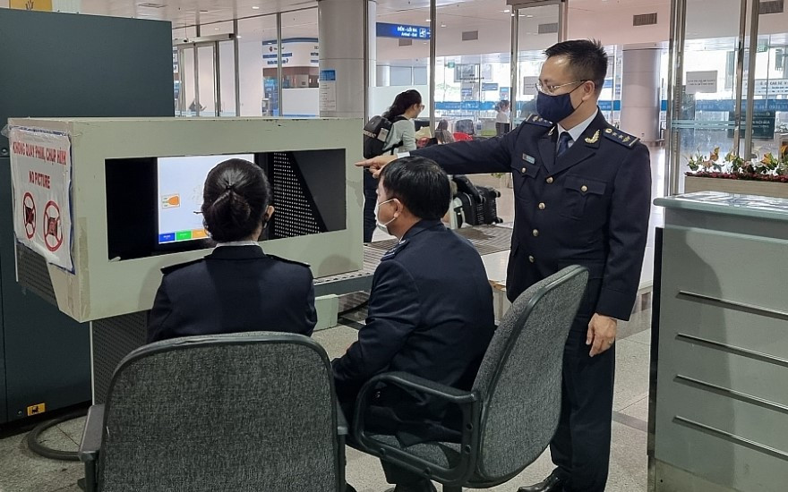 Kim ngạch nhập khẩu qua sân bay Tân Sơn Nhất đạt 875 triệu USD trong một tháng