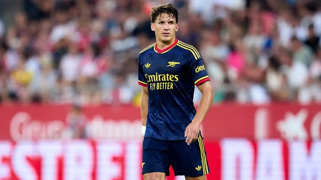 Arsenal đè bẹp Girona 4-1: Tân binh Tzolis nổ súng và thần đồng 16 tuổi Dowman gây sốt