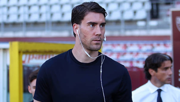 Barcelona chuyển hướng sang ba phương án tiền đạo chất lượng thay Julian Alvarez