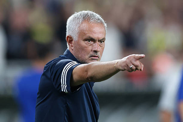 HLV Jose Mourinho chọn 5 trụ cột không thể thay thế cho bộ khung mới của Real Madrid