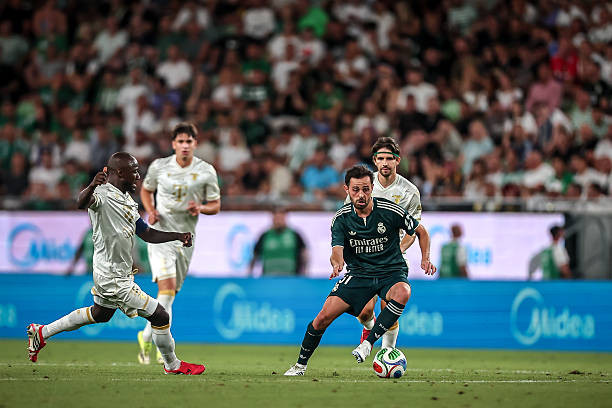 Real Madrid hạ Ferencvaros 2-1: Jose Mourinho và 5 nút thắt chiến thuật trước mùa giải mới