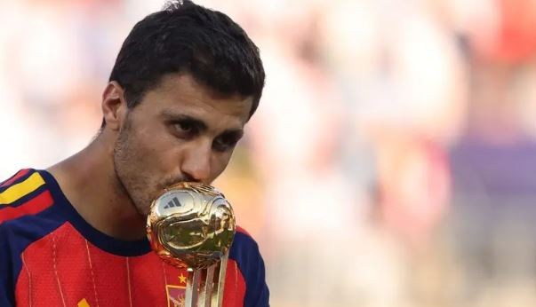 Barcelona vượt Real Madrid vụ Rodri: Bước ngoặt chuyển nhượng tái định hình Siêu kinh điển