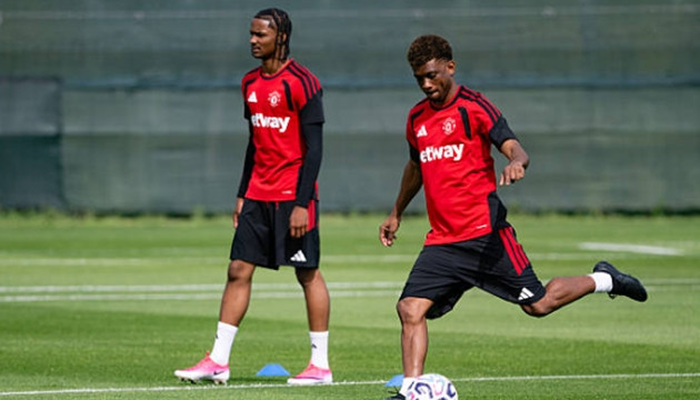 Man United hủy tour du đấu xa, tập trung tại Carrington quyết đấu Ngoại hạng Anh 2026/27