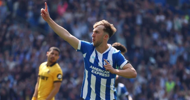 Arsenal nhắm Jack Hinshelwood của Brighton với giá 51 triệu bảng để củng cố tuyến giữa