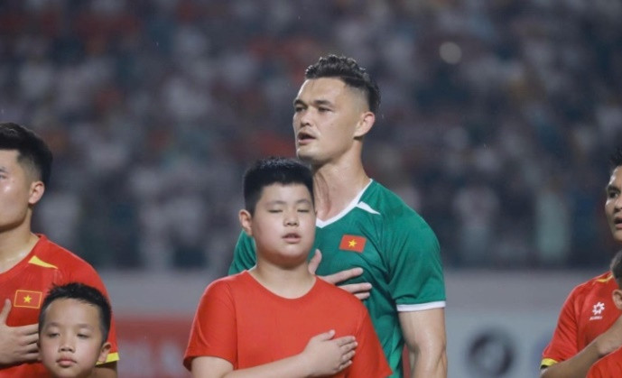 Lê Giang Patrik tỏa sáng rực rỡ giúp Việt Nam đánh bại Malaysia 2-0 ở bán kết ASEAN Cup 2026