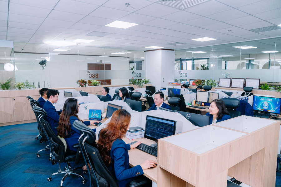 VN-Index giảm 2,2% trong tuần qua, đối mặt nguy cơ kiểm định đáy 1.668 điểm tuần 17-21/8