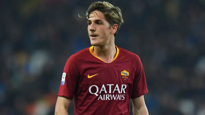 Ajax quyết chiêu mộ tiền vệ Zaniolo thay thế Mika Godts nhưng vấp phải sự cản trở từ Udinese