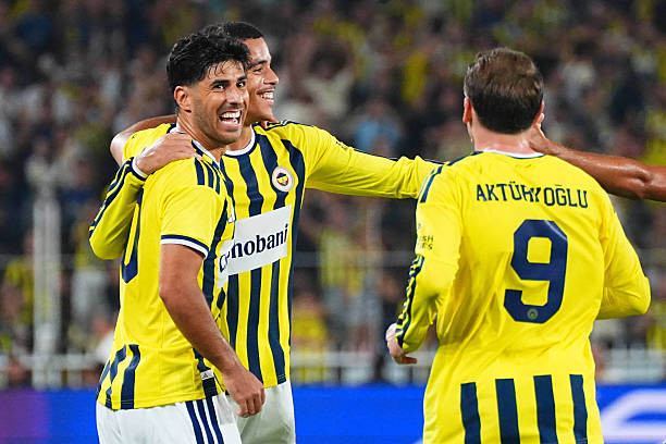 Mason Greenwood tỏa sáng giúp Fenerbahce cầm hòa Lyon 1-1 tại vòng loại Champions League