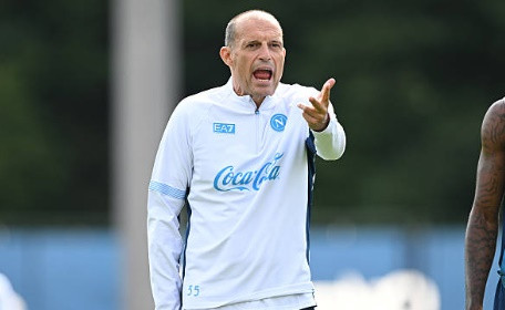 Napoli đối đầu Genoa tại vòng 1 Serie A: Thử thách cho triều đại mới của HLV Max Allegri