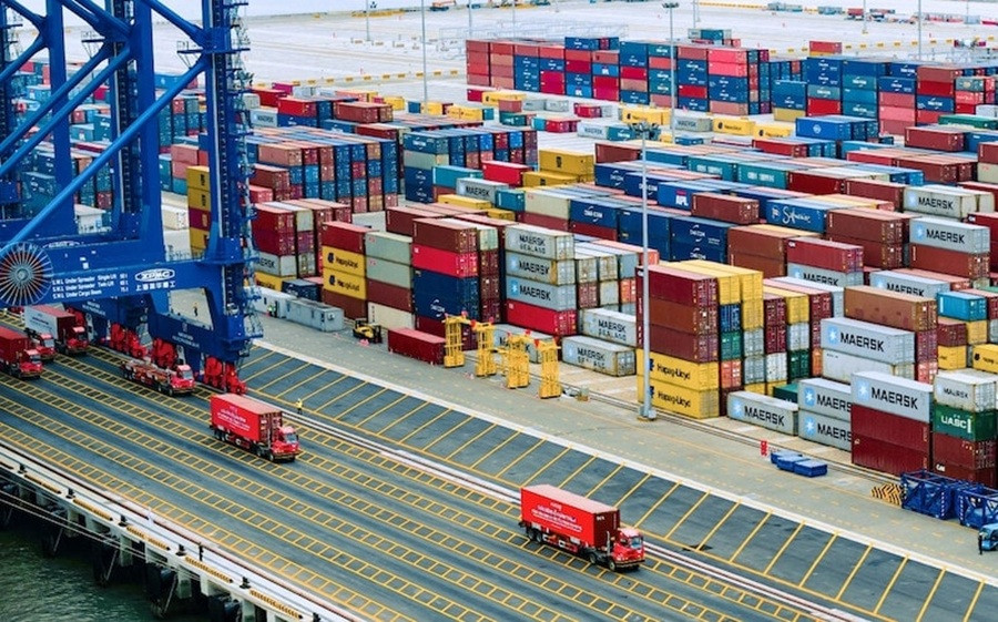 Tổng kim ngạch xuất nhập khẩu 8 tháng năm 2026 đạt 770,14 tỷ USD, nhập siêu 20,46 tỷ USD