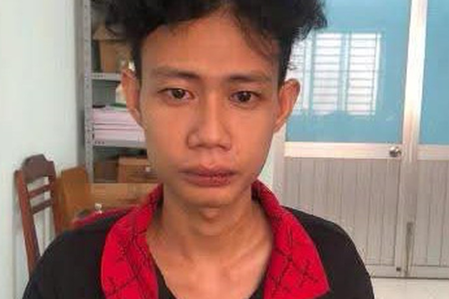 Giả danh Cảnh sát hình sự, chặn xe người dân giữa đêm để xin tiền đổ xăng